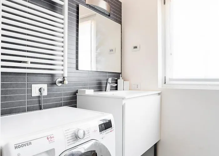 Wave's Glass Industrial Loft In Old Murano Apartment Venedig