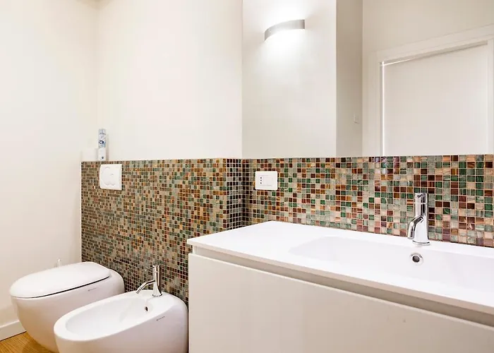 Wave's Glass Industrial Loft In Old Murano